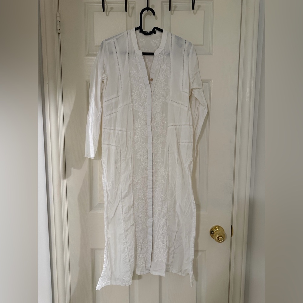 Elegant White Long Sleeve kurta